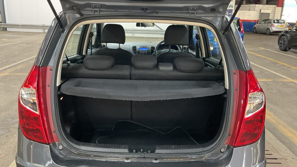 Used Hyundai i10 2011 for sale - 77020659: Photo 9