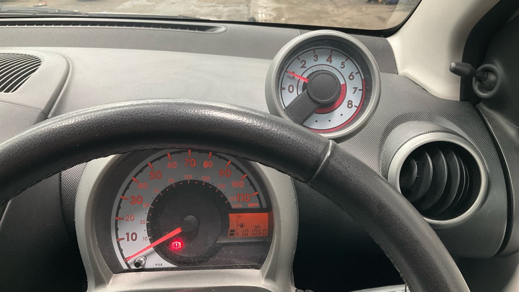 Used Toyota AYGO 2012 for sale - 76527445: Photo 10