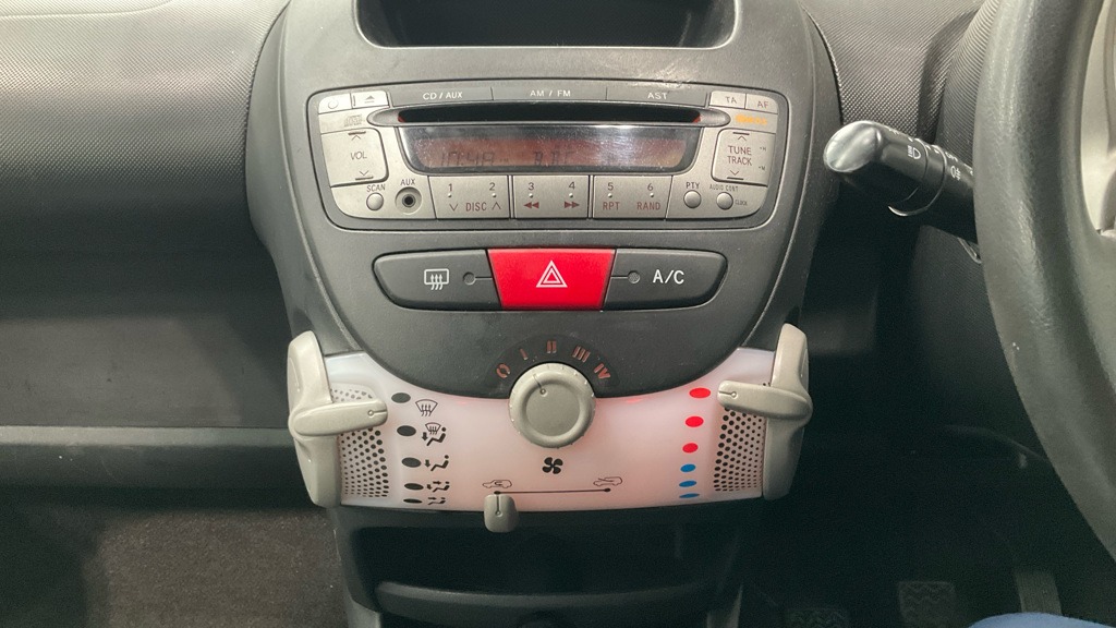 Used Toyota AYGO 2012 for sale - 76527445: Photo 11