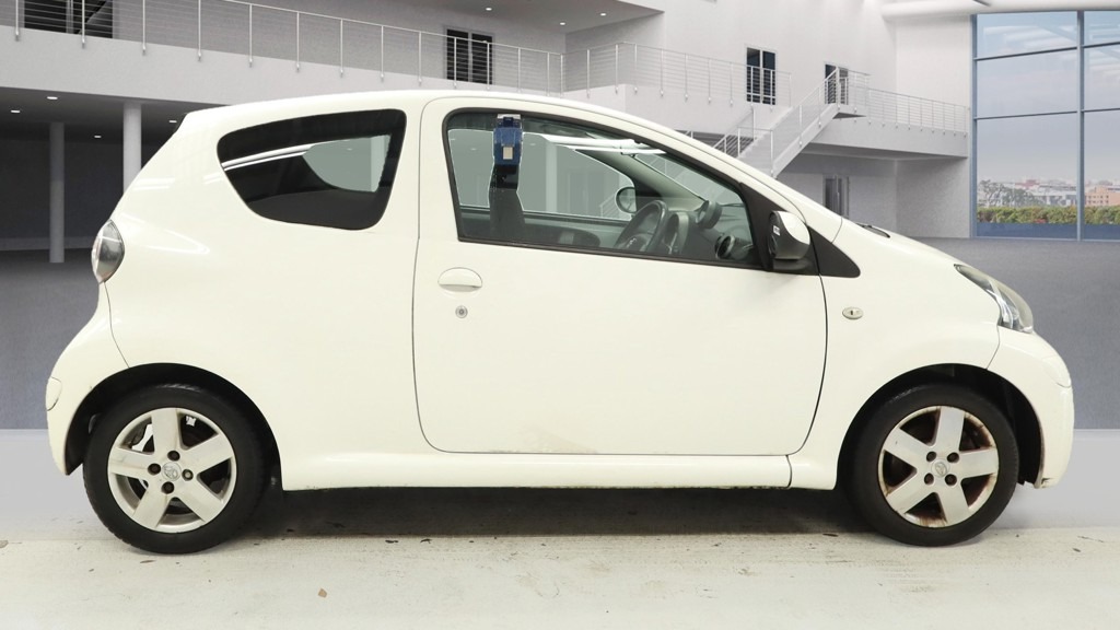 Used Toyota AYGO 2012 for sale - 76527445: Photo 5