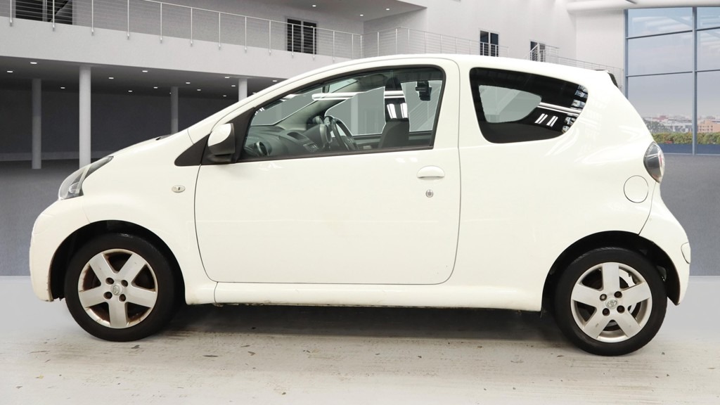 Used Toyota AYGO 2012 for sale - 76527445: Photo 6