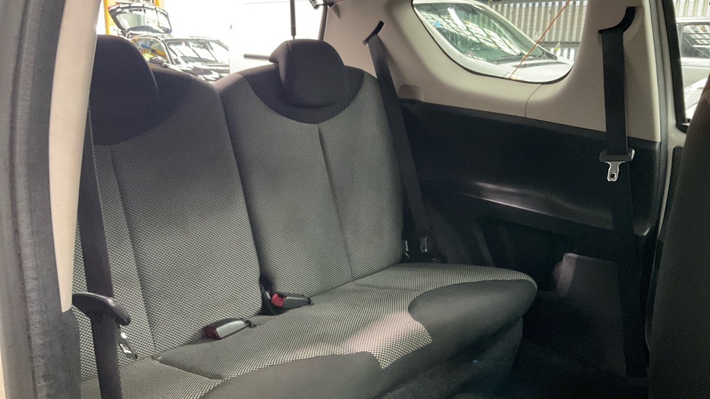 Used Toyota AYGO 2012 for sale - 76527445: Photo 9