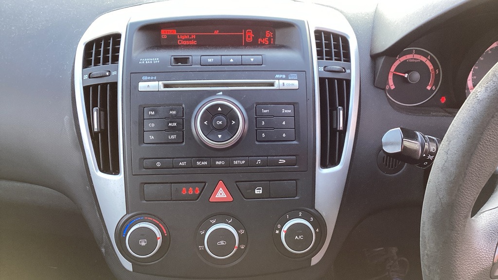 Used Kia Ceed 2010 for sale - 77429650: Photo 11