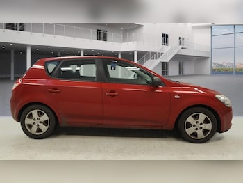 Used Kia Ceed 2010 for sale - 77429650: Photo