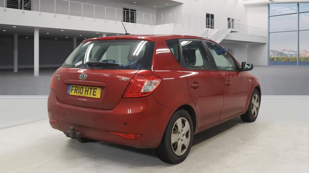 Used Kia Ceed 2010 for sale - 77429650: Photo 4