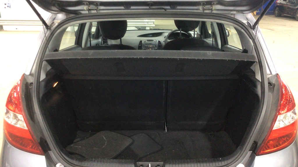 Used Hyundai i20 2009 for sale - 76527466: Photo 9