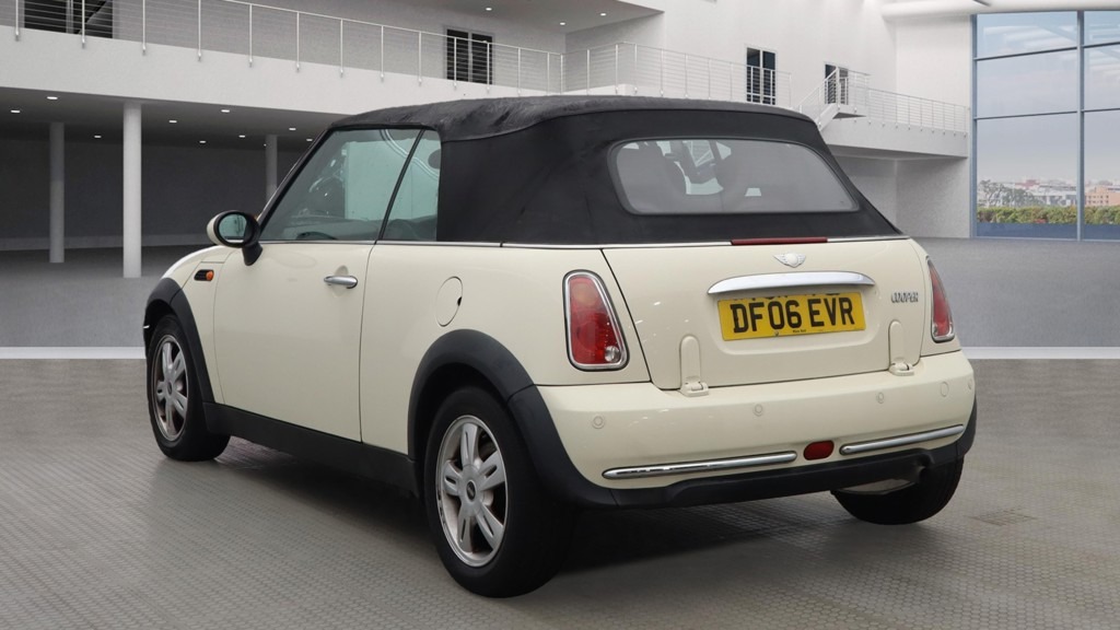 Used MINI Convertible 2006 for sale - 76397262: Photo 6