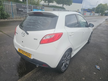 Used Mazda Mazda2 2010 for sale - 75767431: Photo