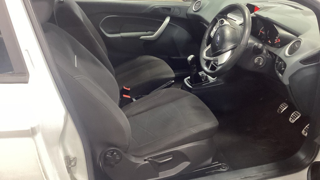 Used Ford Fiesta 2011 for sale - 77020626: Photo 8