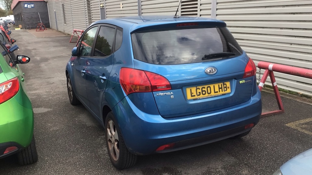 Used Kia Venga 2010 for sale - 76527585: Photo 4