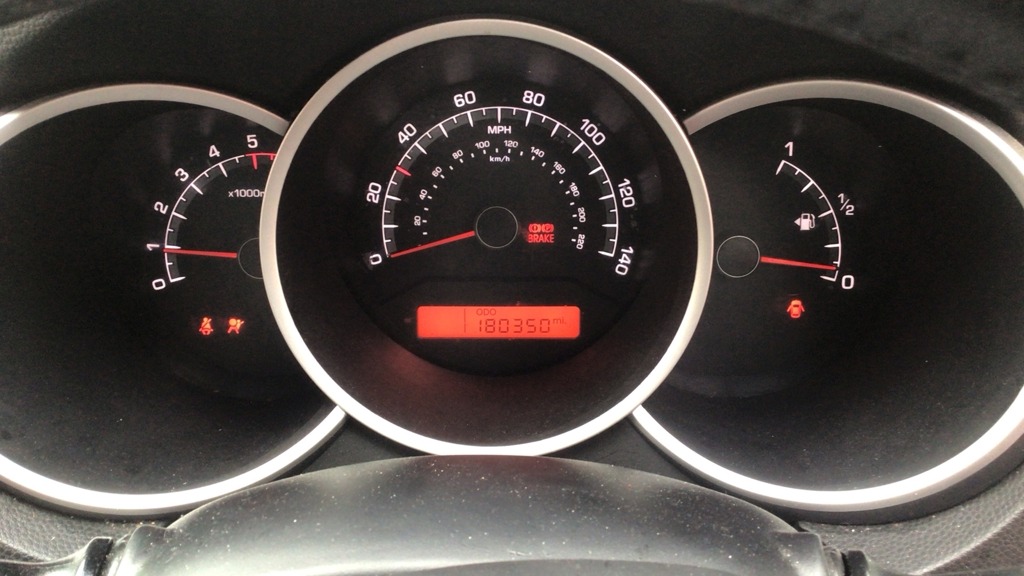 Used Kia Venga 2010 for sale - 76527585: Photo 8