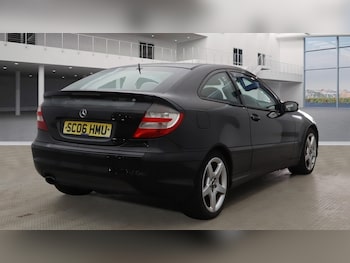 Used Mercedes-Benz C-Class 2006 for sale - 75505730: Photo