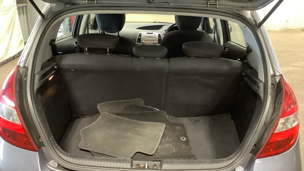 Used Hyundai i20 2012 for sale - 76514375: Photo 10