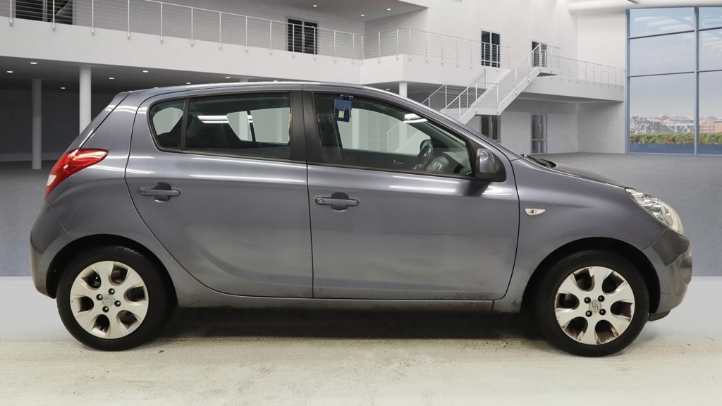 Used Hyundai i20 2012 for sale - 76514375: Photo 3