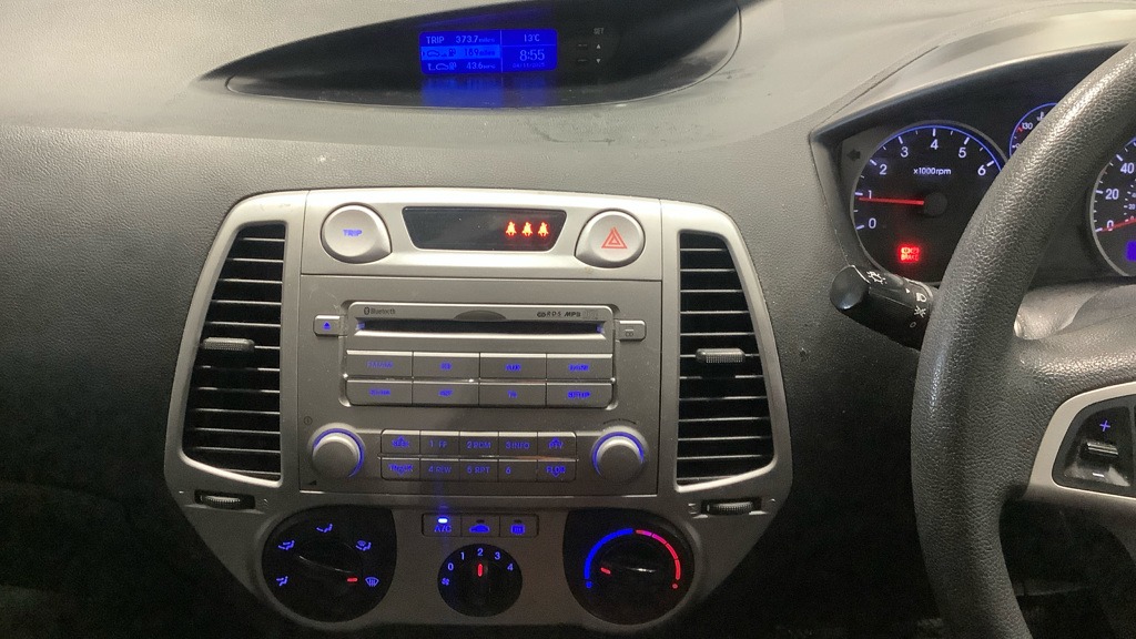 Used Hyundai i20 2012 for sale - 76514375: Photo 7