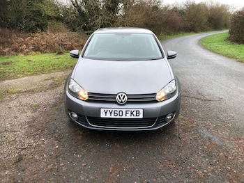 Used Volkswagen Golf 2010 for sale - 77179529: Photo