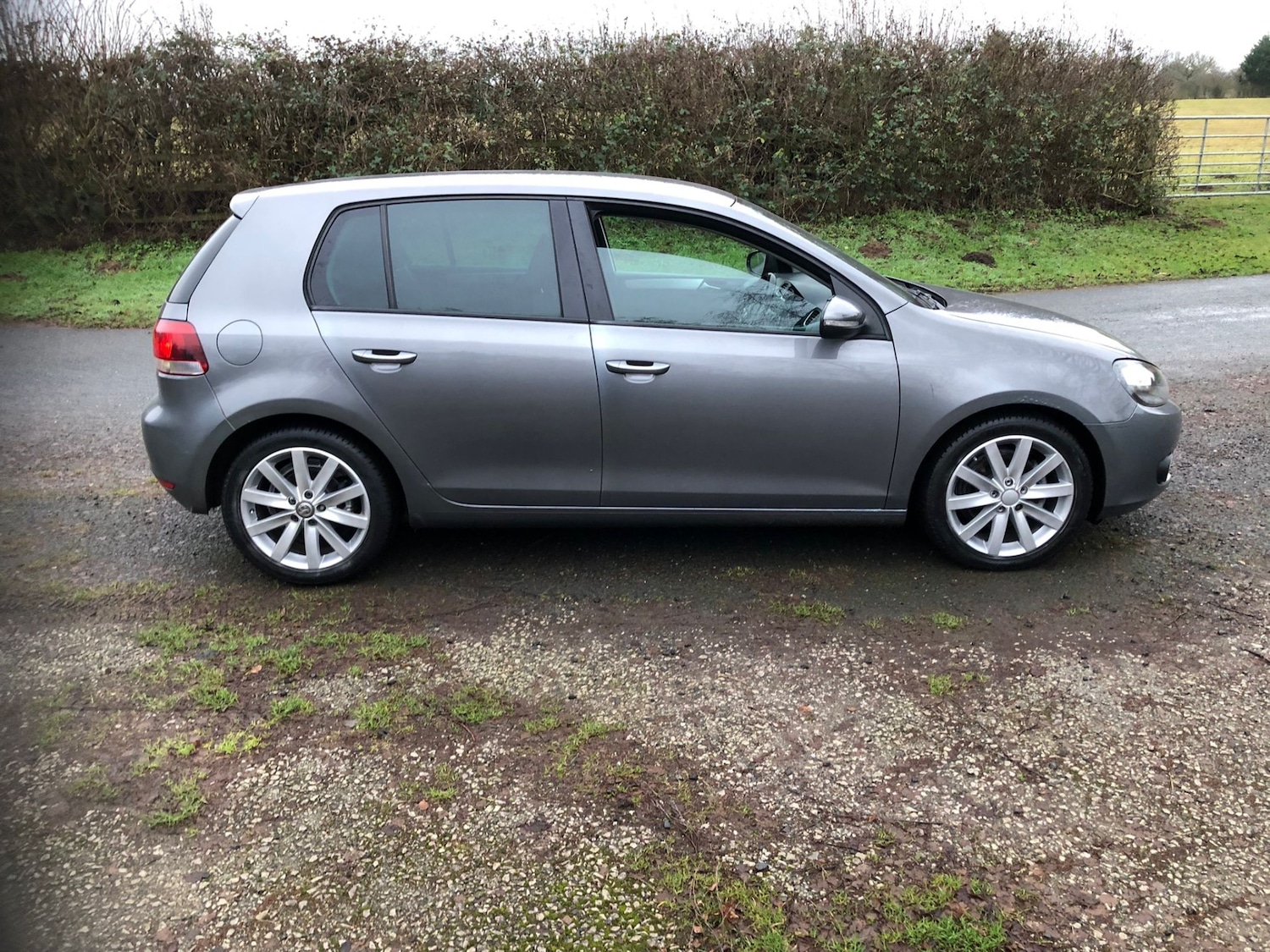 Used Volkswagen Golf 2010 for sale - 77179529: Photo 5