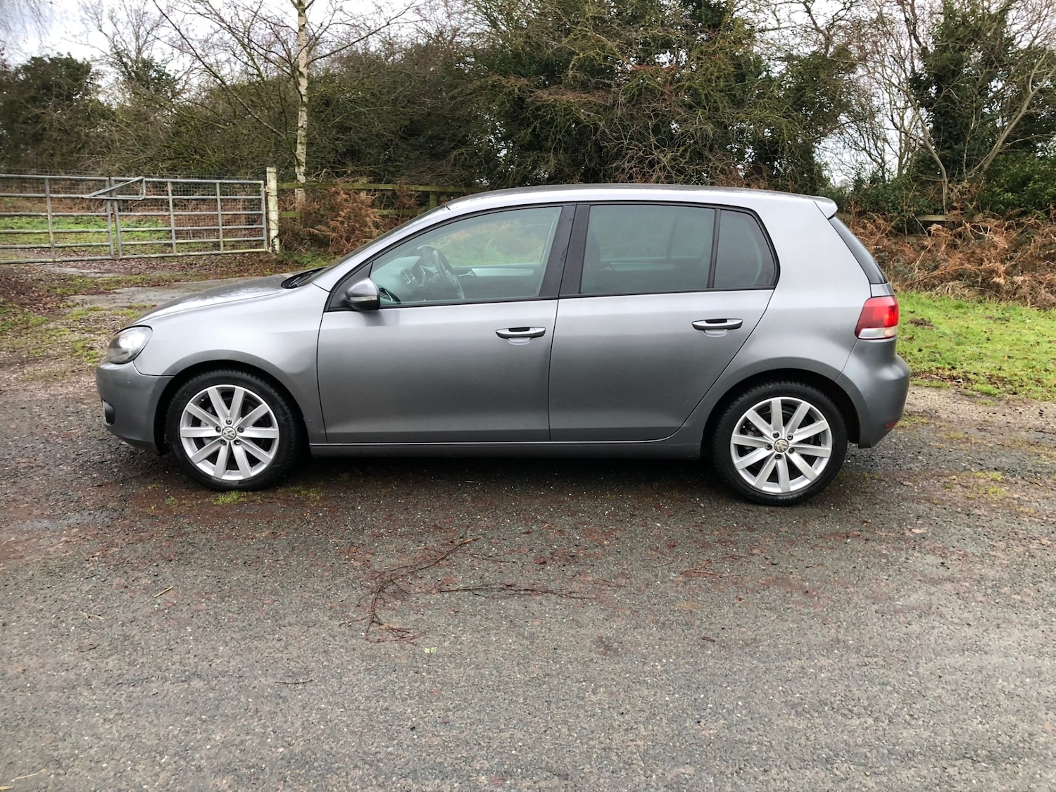 Used Volkswagen Golf 2010 for sale - 77179529: Photo 8