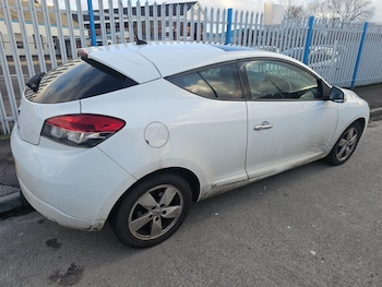 Used Renault Megane 2010 for sale - 77312901: Photo