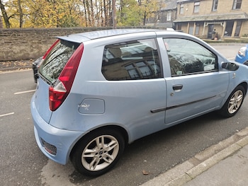 Used Fiat Punto 2004 for sale - 76494123: Photo
