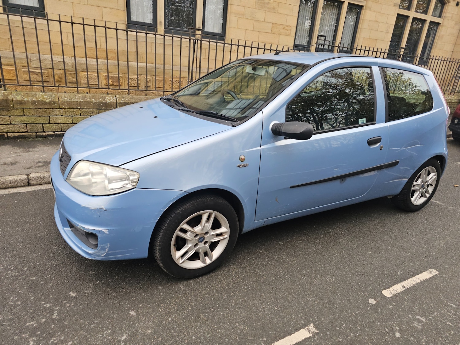 Used Fiat Punto 2004 for sale - 76494123: Photo 5