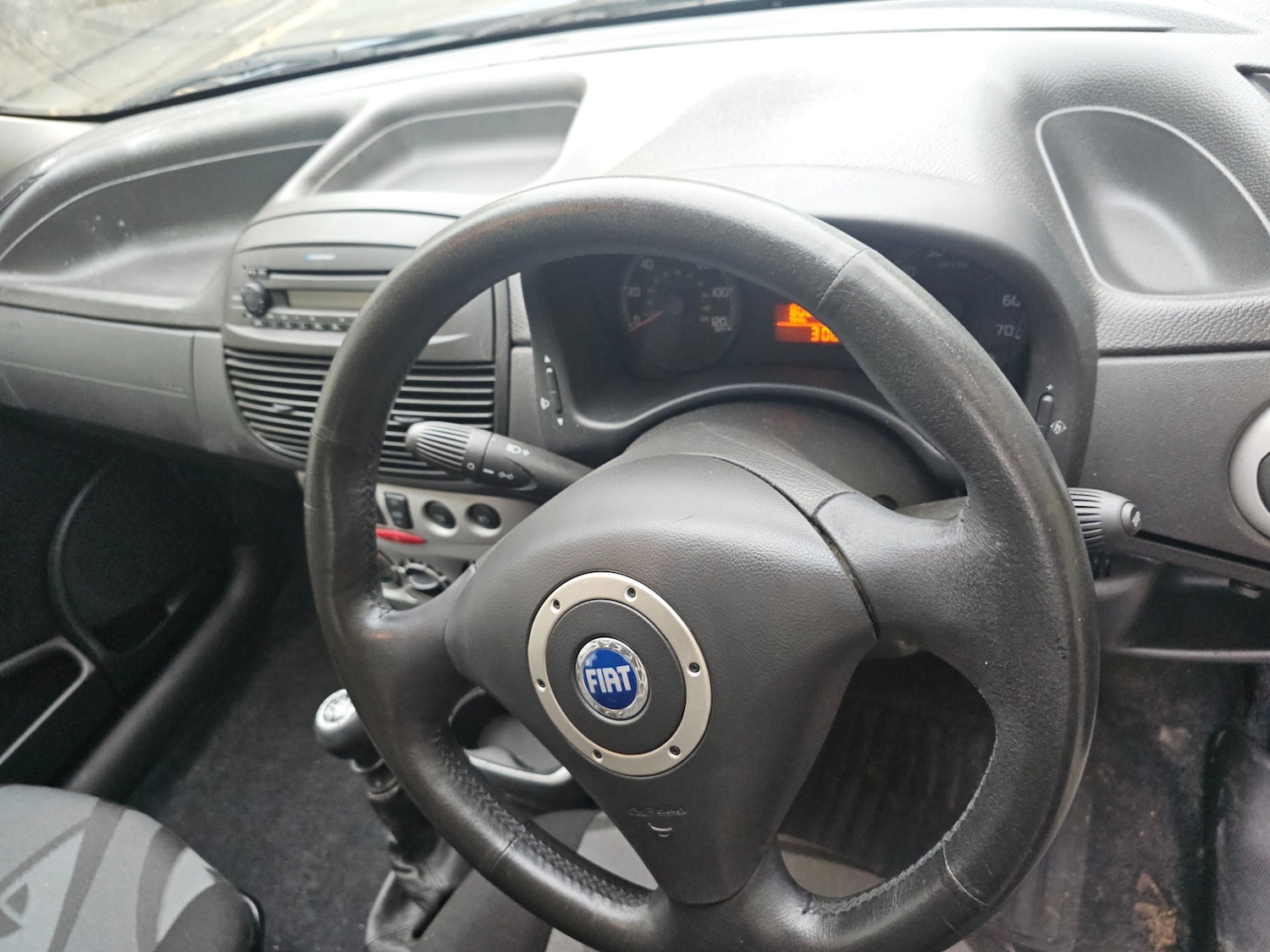 Used Fiat Punto 2004 for sale - 76494123: Photo 6