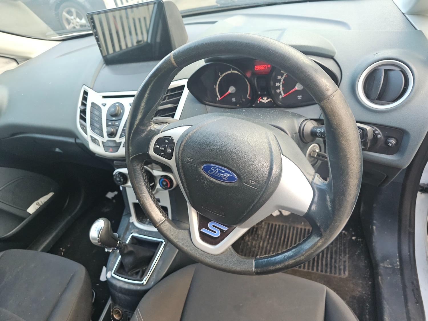 Used Ford Fiesta 2011 for sale - 77822632: Photo 9