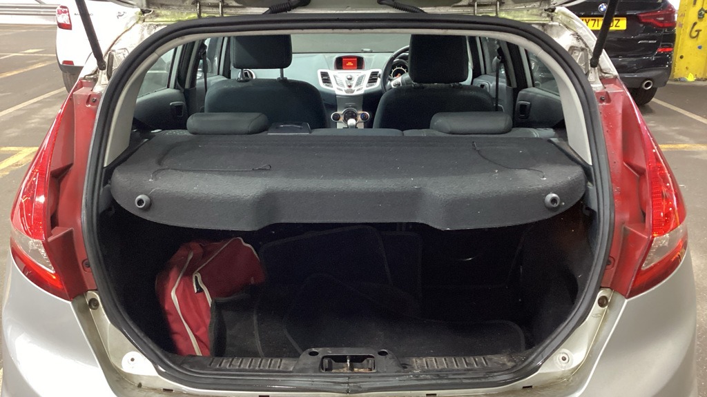 Used Ford Fiesta 2010 for sale - 77500982: Photo 12