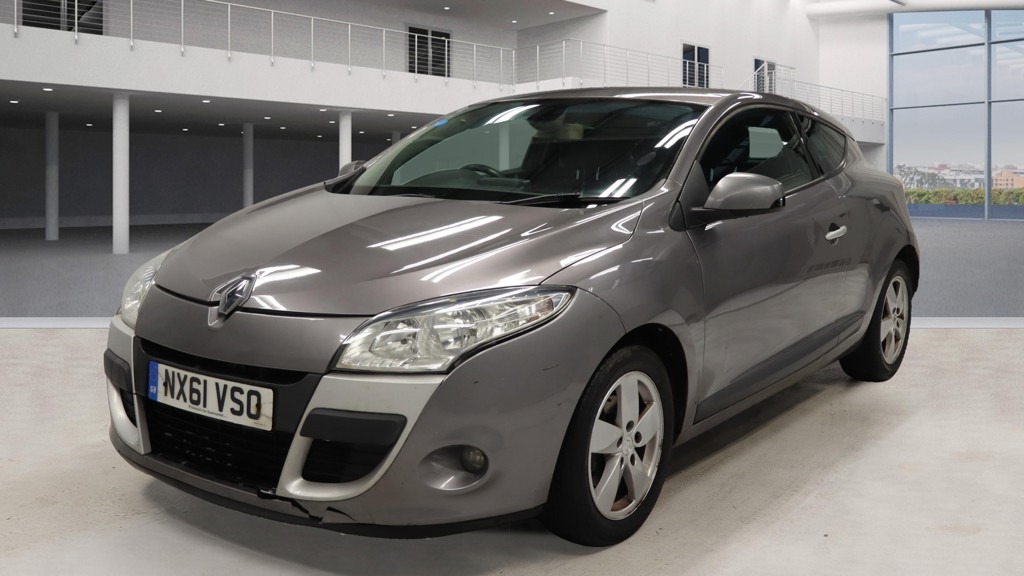 Used Renault Megane 2011 for sale - 76935462: Photo 2