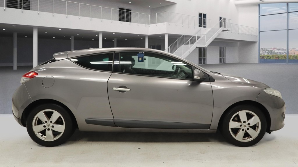 Used Renault Megane 2011 for sale - 76935462: Photo 3
