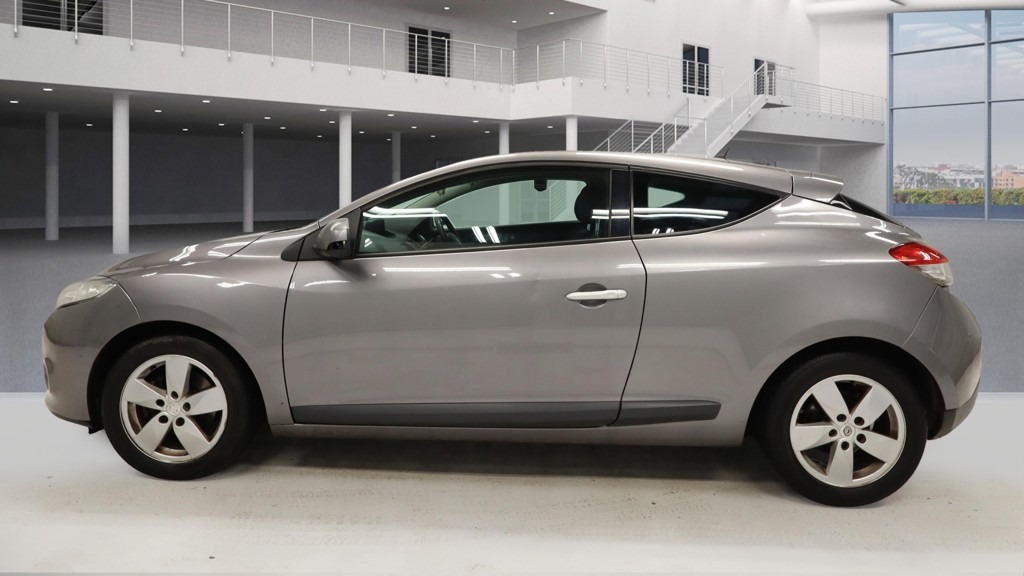 Used Renault Megane 2011 for sale - 76935462: Photo 6