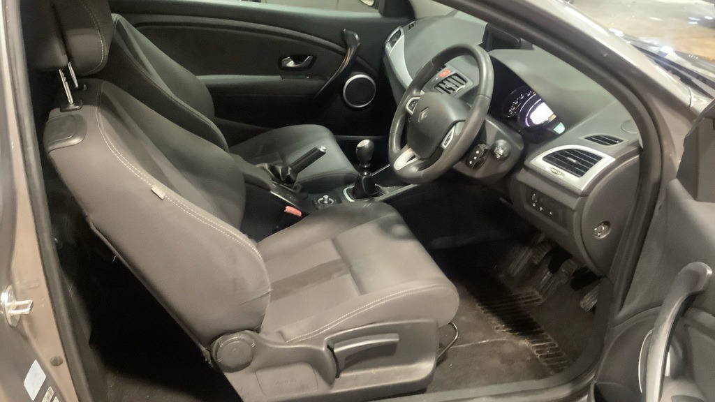 Used Renault Megane 2011 for sale - 76935462: Photo 7