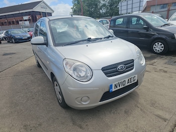 2010 (10) - 1.0 1 5dr