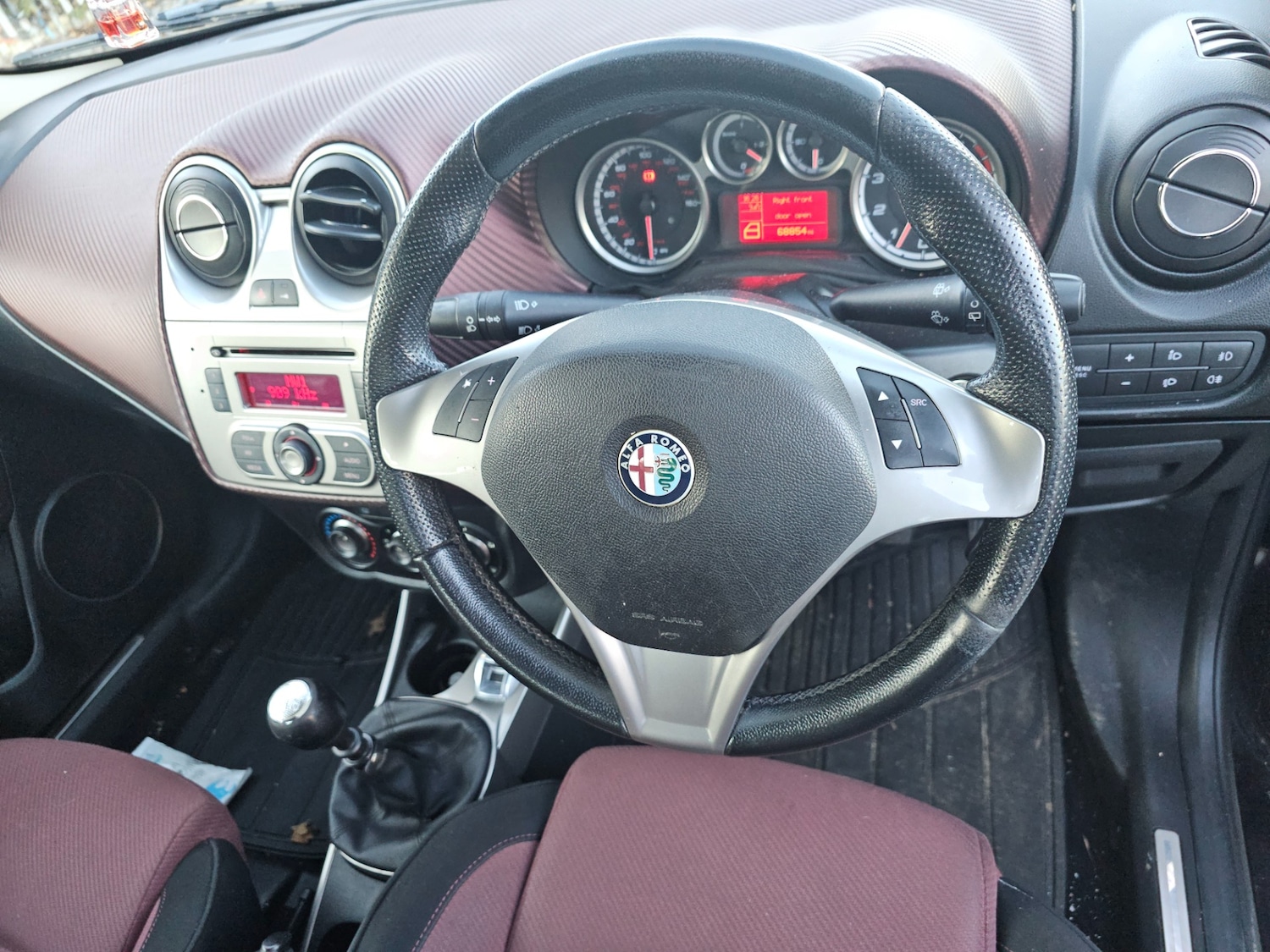 Used Alfa Romeo MiTo 2010 for sale - 76376856: Photo 9