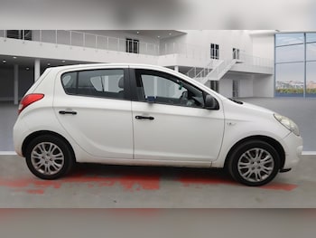 Used Hyundai i20 2012 for sale - 75536741: Photo