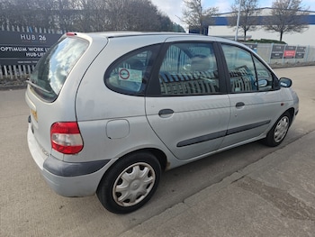 Used Renault Megane 2000 for sale - 77845072: Photo