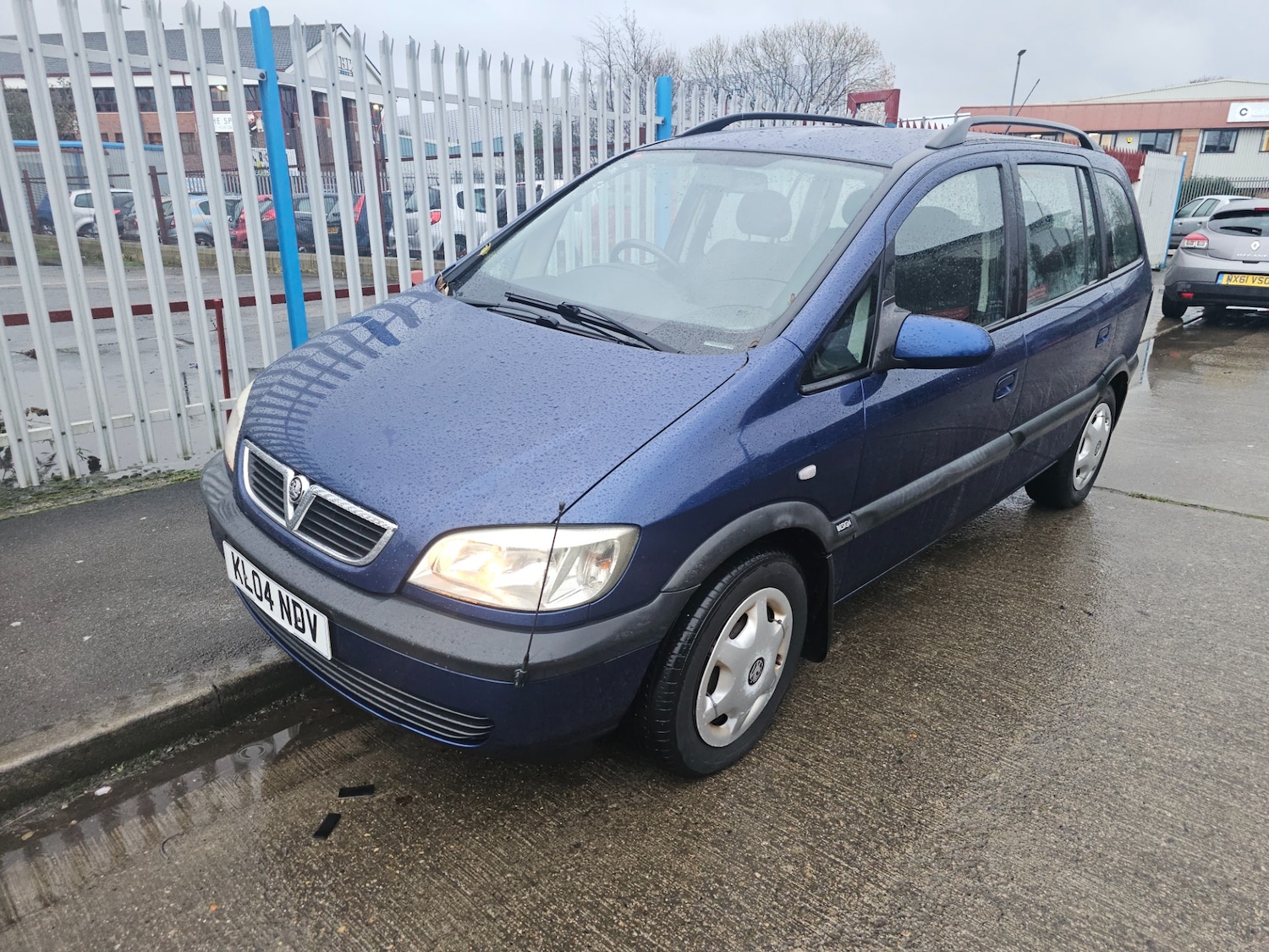 Used Vauxhall Zafira 2004 for sale - 76925326: Photo 3