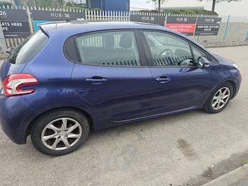Used Peugeot 208 2012 for sale - 78243041: Photo
