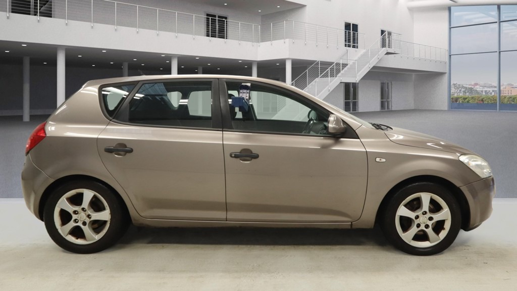 Used Kia Ceed 2009 for sale - 77736246: Photo 3