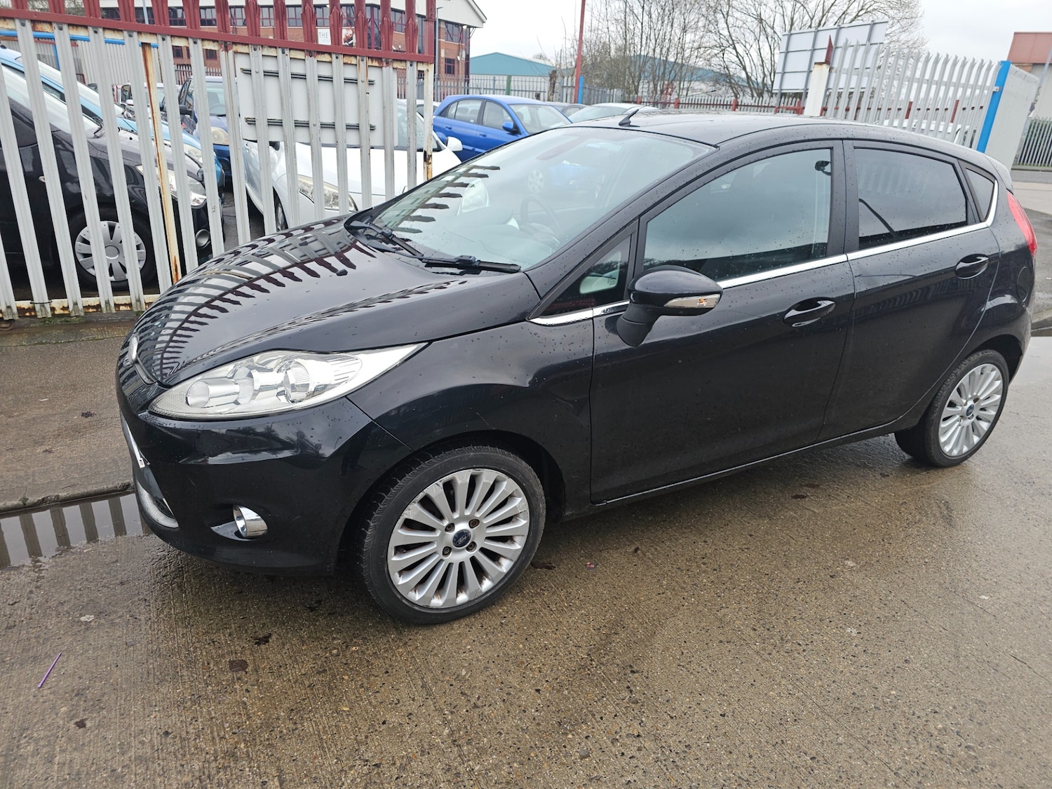 Used Ford Fiesta 2010 for sale - 77500193: Photo 7