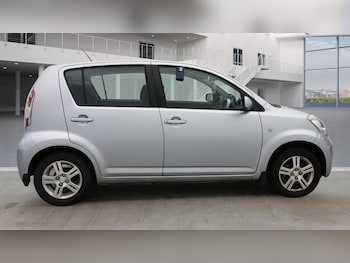 Used Daihatsu Sirion 2005 for sale - 77204989: Photo