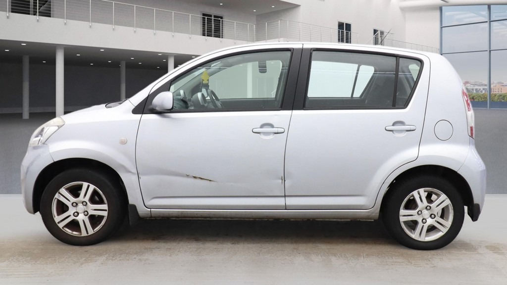 Used Daihatsu Sirion 2005 for sale - 77204989: Photo 6
