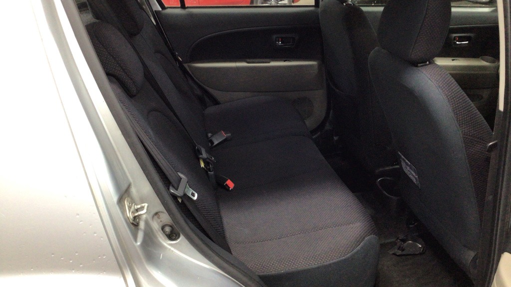 Used Daihatsu Sirion 2005 for sale - 77204989: Photo 8