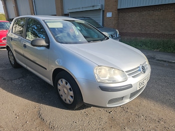 Volkswagen - Golf