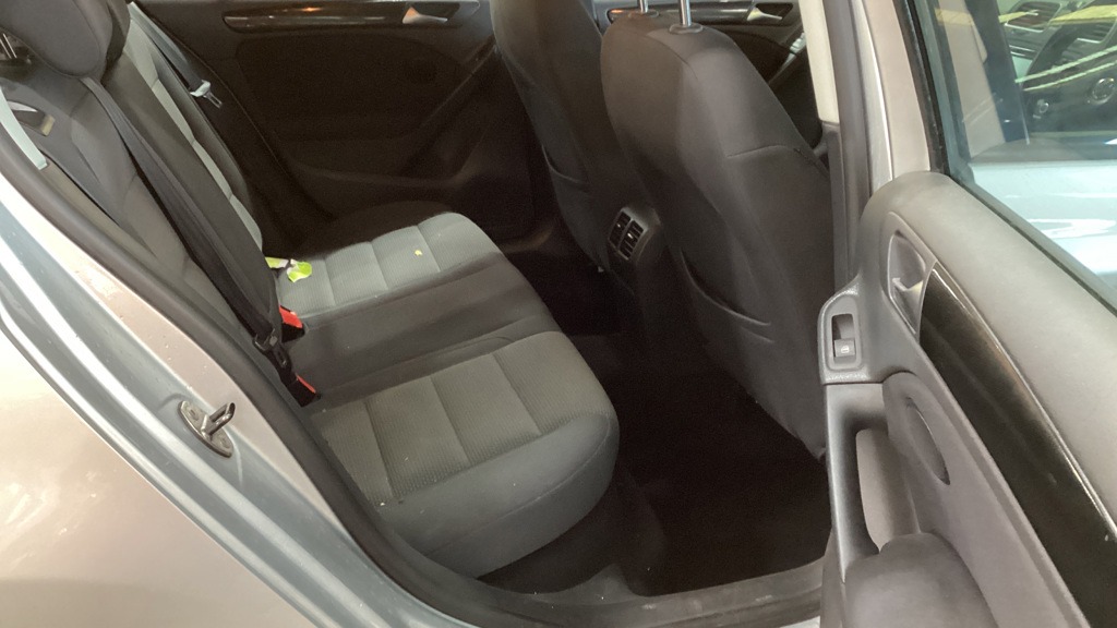 Used Volkswagen Golf 2012 for sale - 76752001: Photo 8