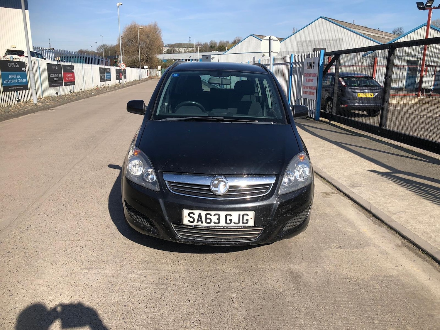 Used Vauxhall Zafira 2013 for sale - 77932088: Photo 2