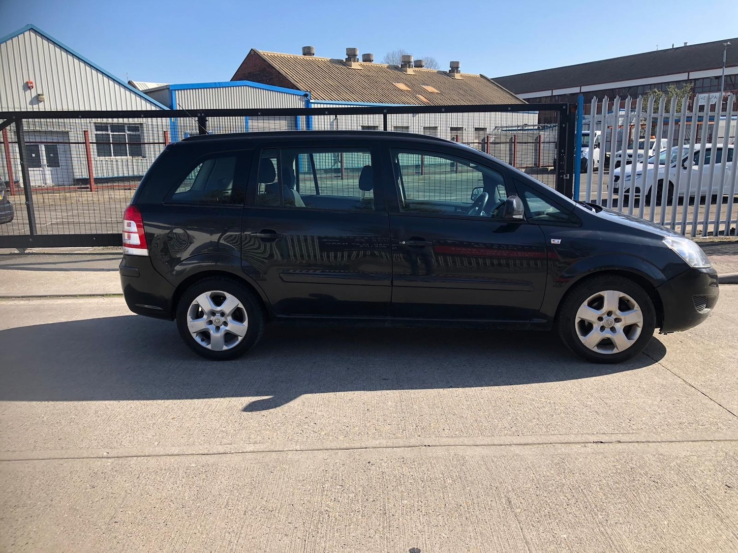 Used Vauxhall Zafira 2013 for sale - 77932088: Photo 5