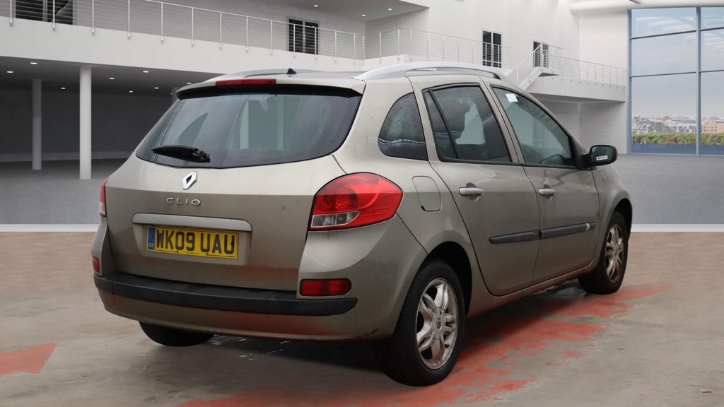Used Renault Clio 2009 for sale - 77277650: Photo 4
