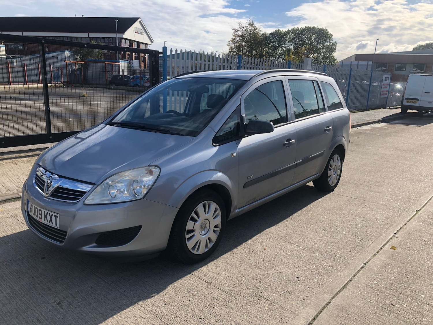 Used Vauxhall Zafira 2009 for sale - 76351437: Photo 3