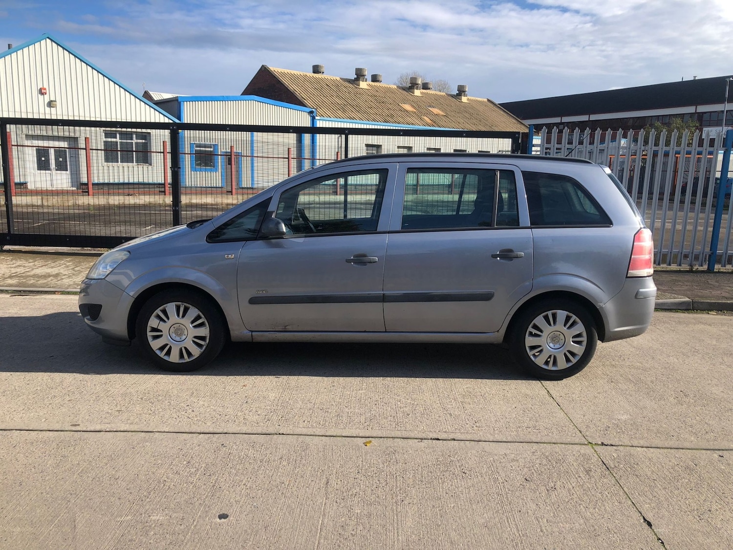 Used Vauxhall Zafira 2009 for sale - 76351437: Photo 5